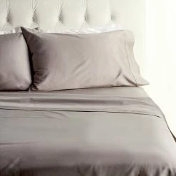 Brand new 👏 Calvin Klein Signature 300TC Sateen Sheet Set Home Sheets 🥰